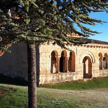 בית נופש La Casona De A 6km De Pedraza Con Piscina *
