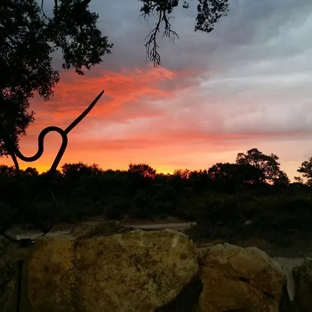 La Casona De A 6km De Pedraza Con Piscina Hébergement de vacances Requijada
