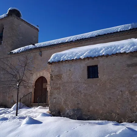 La Casona De A 6km De Pedraza Con Piscina Hébergement de vacances Requijada